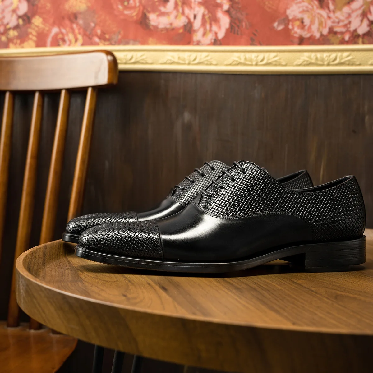Men Formal British Style Genuine Braided Leather Trend Pointed Toe Lace-Up Design Black/Red Mens Business Wedding Dress Shoes