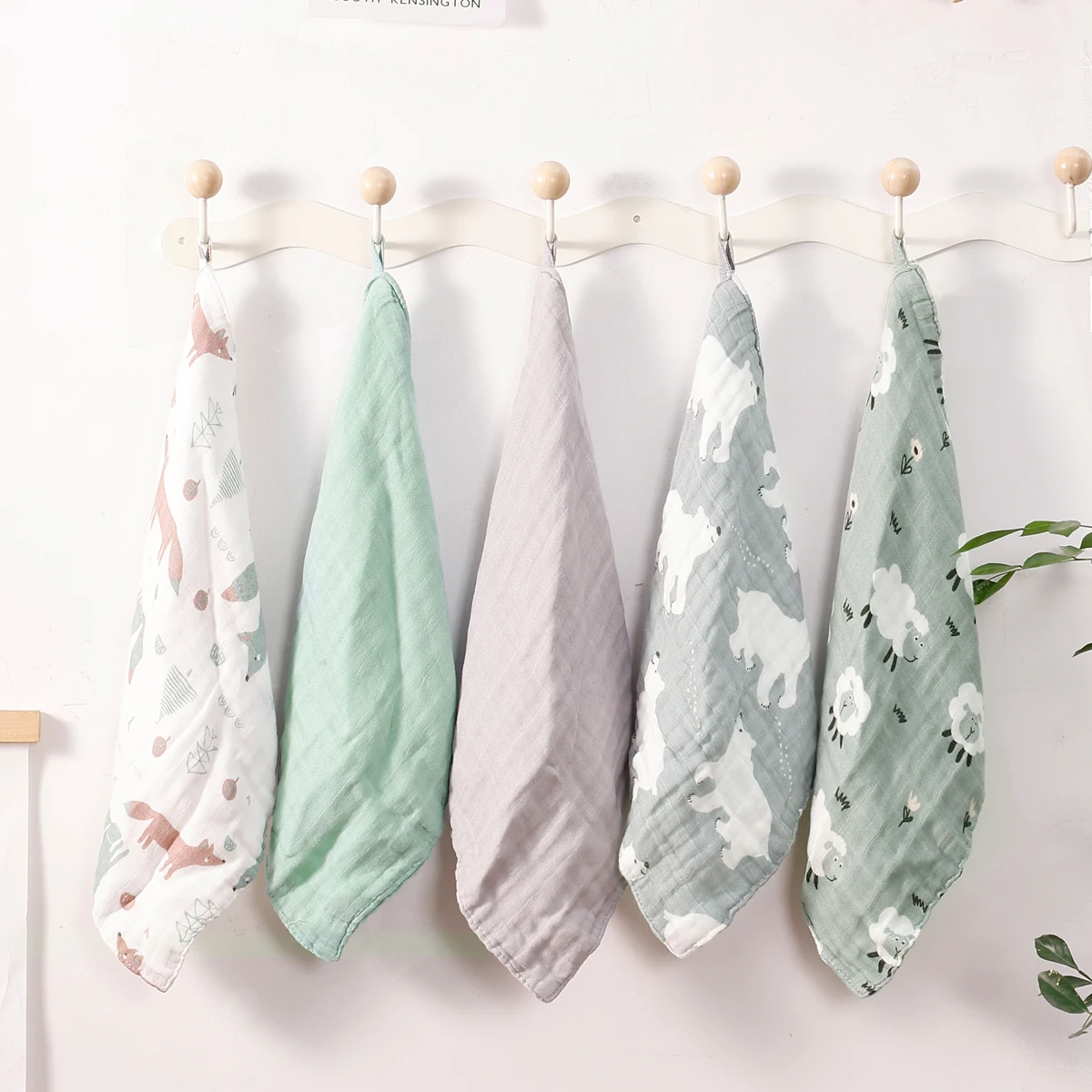 Elinfant 5PCS Bamboo Washcloths ,Cozy Bamboo Muslin Washcloths,Face Towel Burp Cloth,Soft Muslin Bibs,Towel Set Wash Cloth Wipes