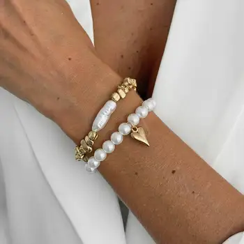 2Pcs/Set Elegant Imitation Pearl Bracelet for Women Bohemian Elastic Rope Chain Bracelet with Heart Pendant Jewelry Gift 1