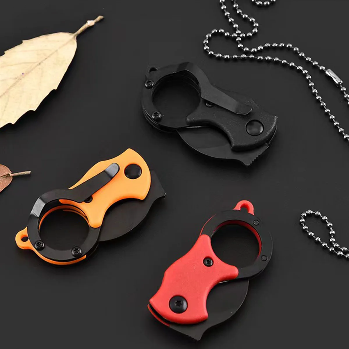 1pc Men Portable Self-defense Eagle Claw Folding Knife Keychain For Outdoor Camping