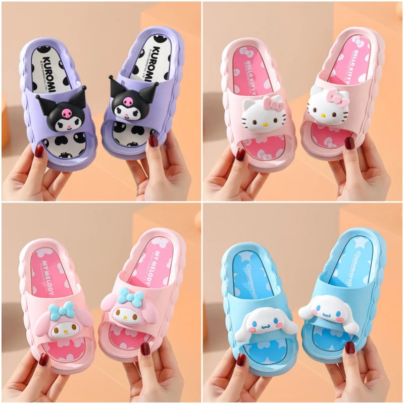 

Сандалии Sanrios Kuromi Cinnamoroll HelloKittys My Melody, летняя Детская домашняя обувь, сандалии для девочек, домашняя обувь, Нескользящие тапочки