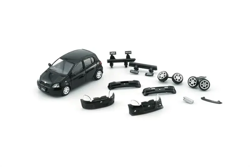

Коллекционная Миниатюрная модель автомобиля BM Creations 1:64 1998 Yaris / Echo / Vitz 5 дверей RHD