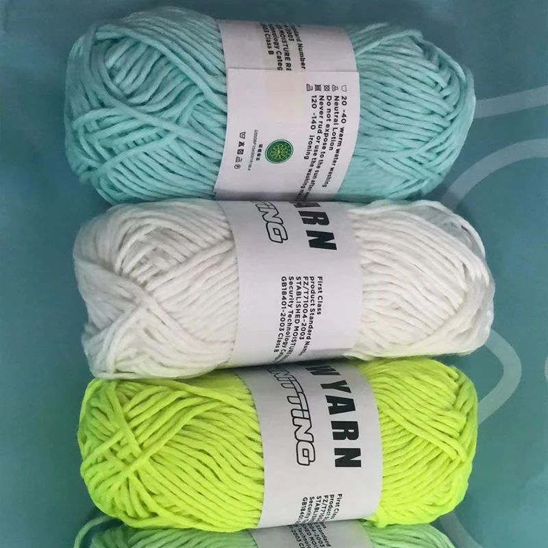 Knitting Yarn Novel Functional Yarn Glow in the Dark Polyester Luminous Chunky Yarn 2mm Hand Knitting Carpet Sweater Hat