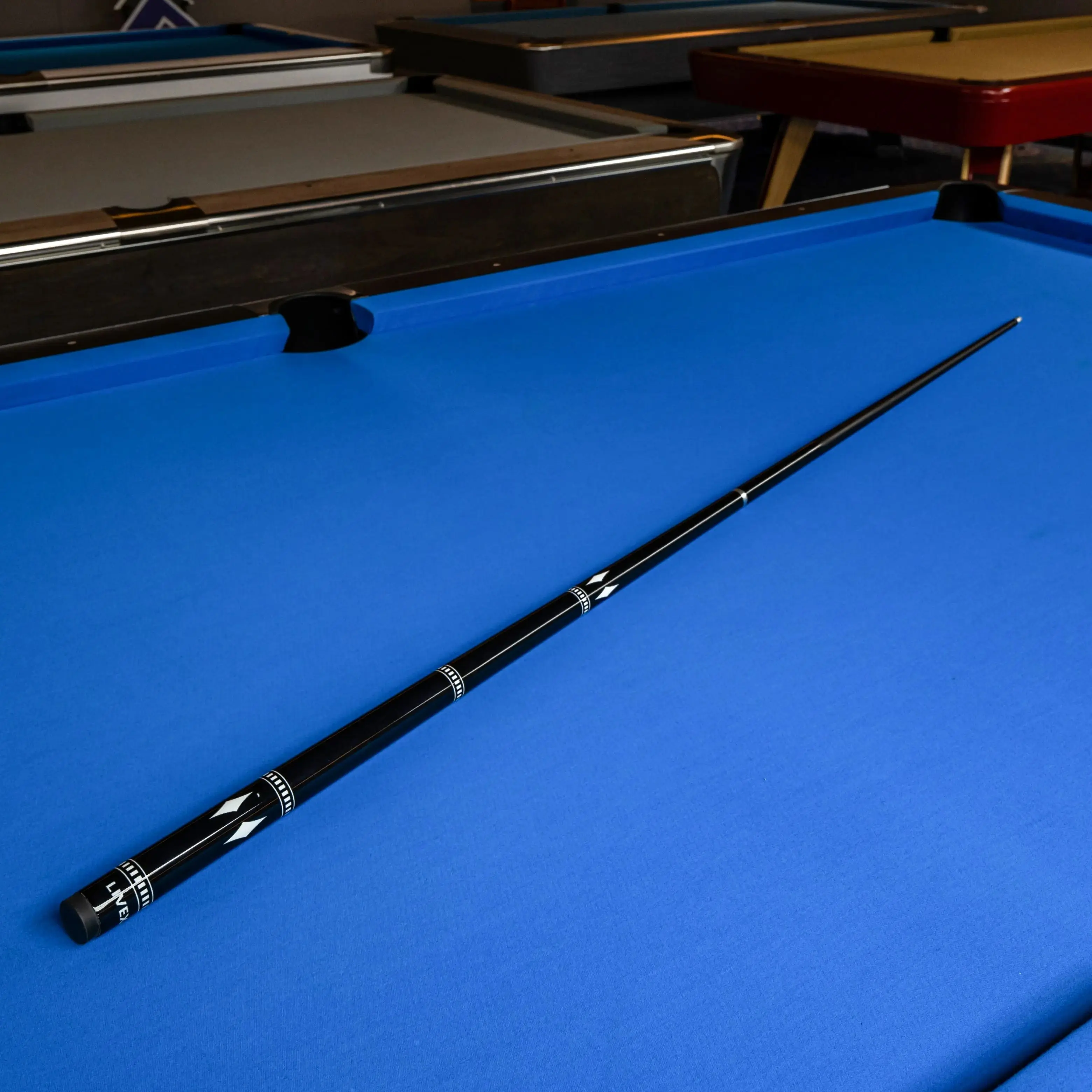 Carbon Fiber Snooker Cue 3