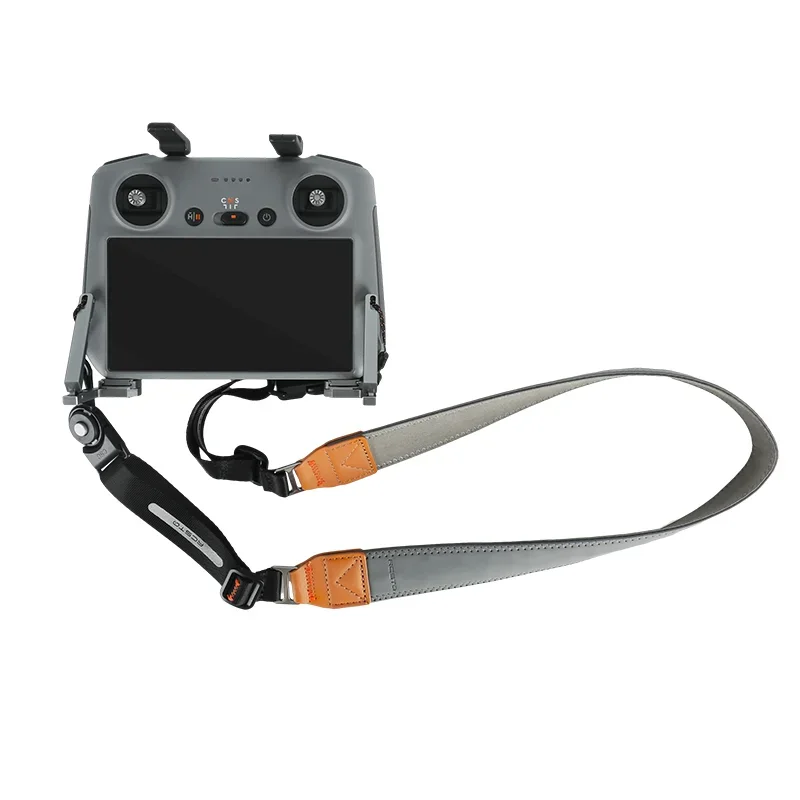 Utilisation de la lanière cou auto-équilibrante pour télécommande DJI RC/RC2, drone en arrière-plan