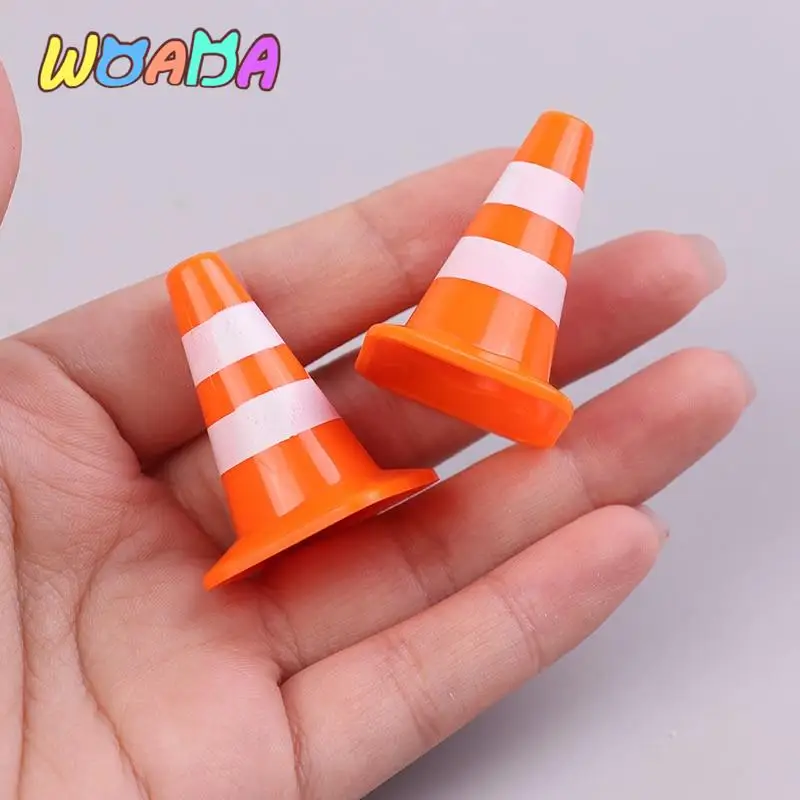 

7Pcs Mini Plastic Traffic Road Cones Toys Training Roadblock Signs Children Educational Toy DIY Doll House Decor
