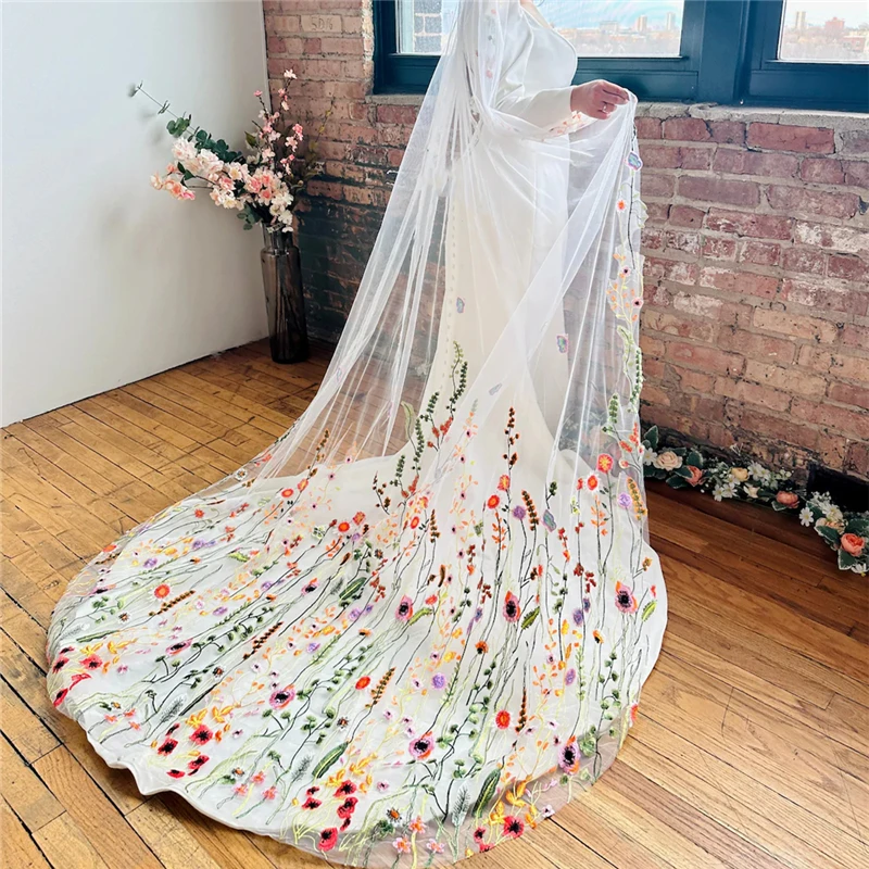 Full Lace Edge Colorful Bridal Wedding Veils With Comb Cathedral Long Secret Garden Floral Accessories For Brides White Ivory