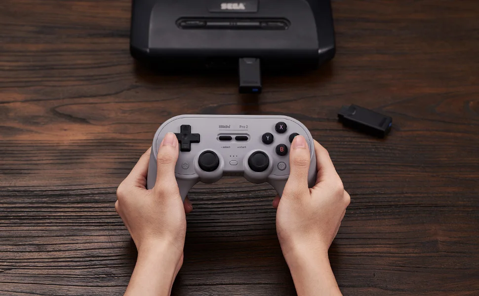 8BitDo Retro Receiver for Mega Drive Bluetooth Sega Genesis and Original Sega Genesis