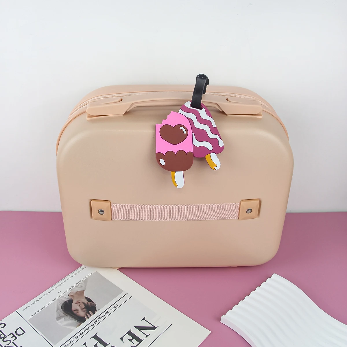 Anime Card Luggage Tag, Cartoon Silicone Boarding Pass, Travel Luggage Tag Cartoon Bus Card Cover