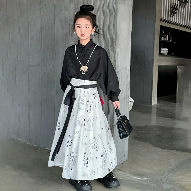 

Girls' Horse Face Skirt Set 2024 New Spring Chinese Style Thousand Character Script Two Piece Set for Children's Hanfu
