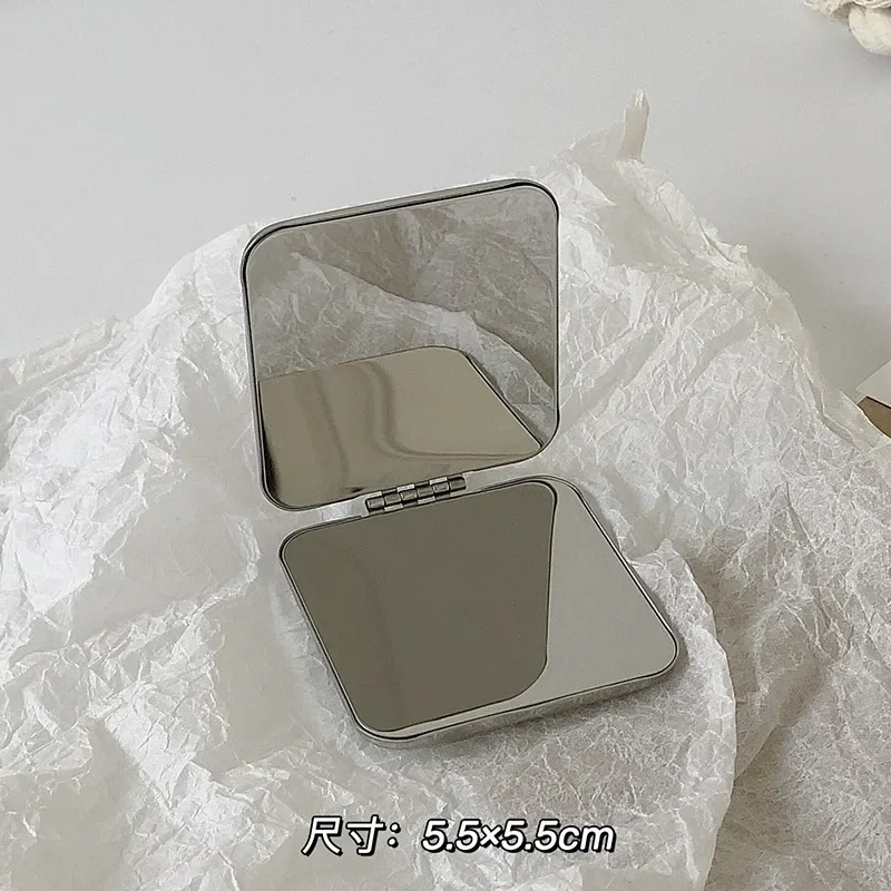 Ins 휴대용 간단한 스테인레스 스틸 양면 메이크업 거울 휴대용 포켓 접이식 화장대 미용 메이크업 액세서리