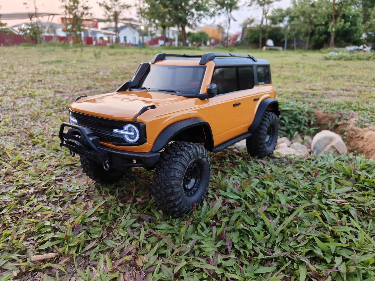

Simulation High-speed Off-road Climb Huangbo Car 1:10 R1001 Fierce Horse Full-scale Rc Remote Control Model Car Toys Kids Gifts