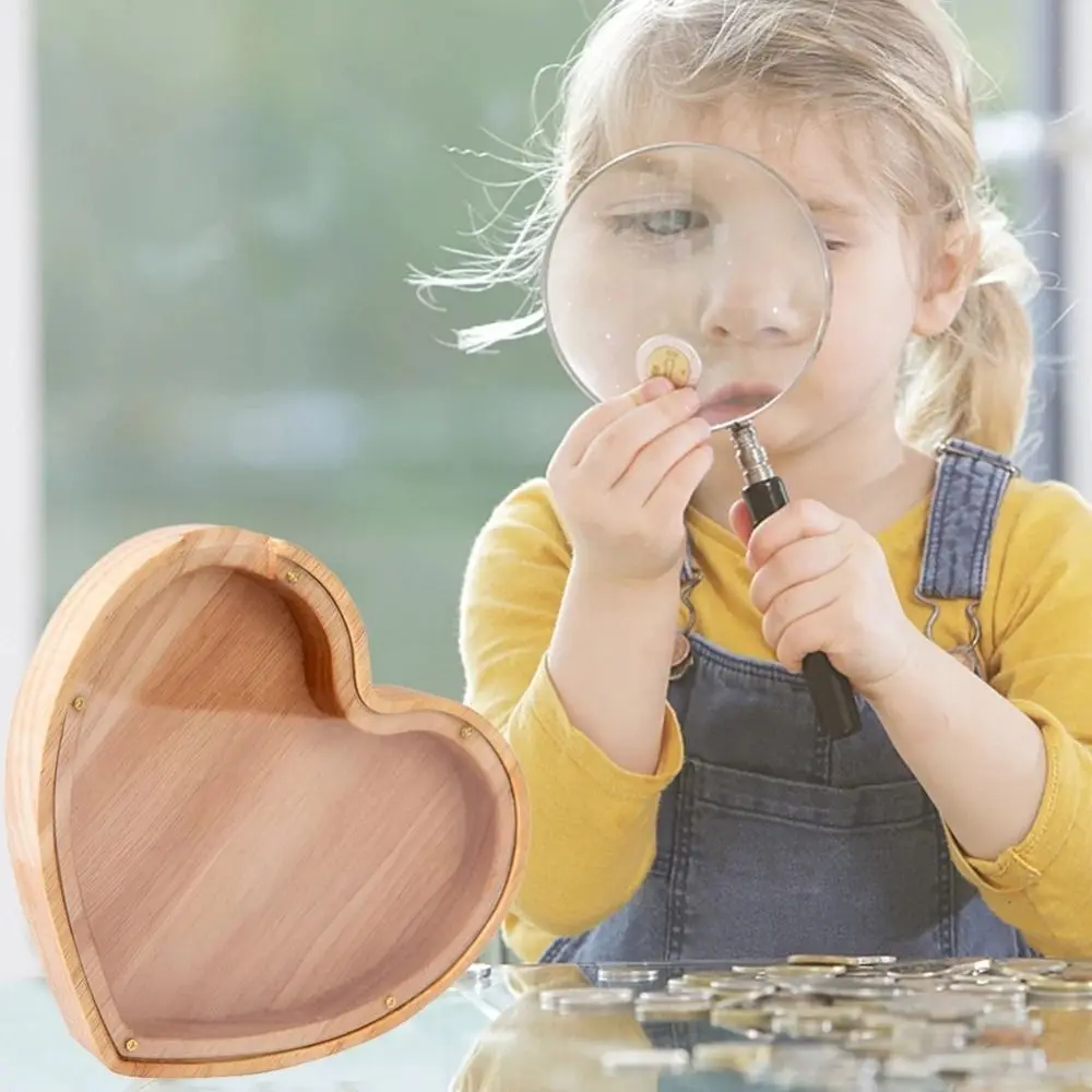Salvadanaio in legno a forma di cuore con finestra trasparente_voghion.com