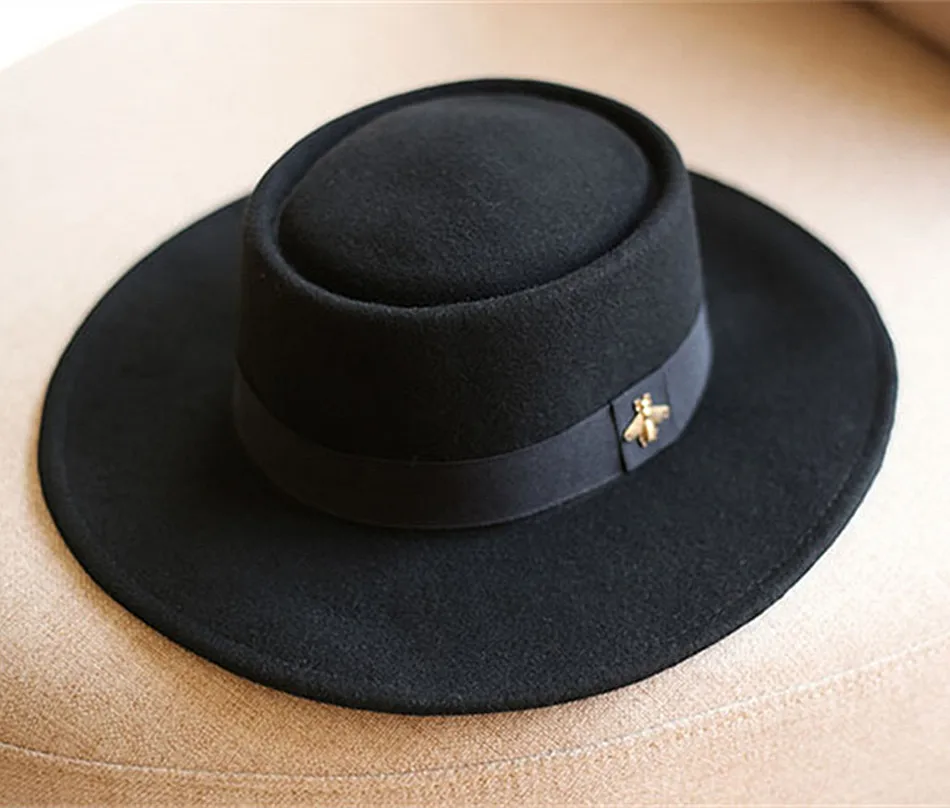 

202301-fcm368 Dropshipping winter wool felt classic bee ribbon fedoras cap men women leisure panama jazz hat