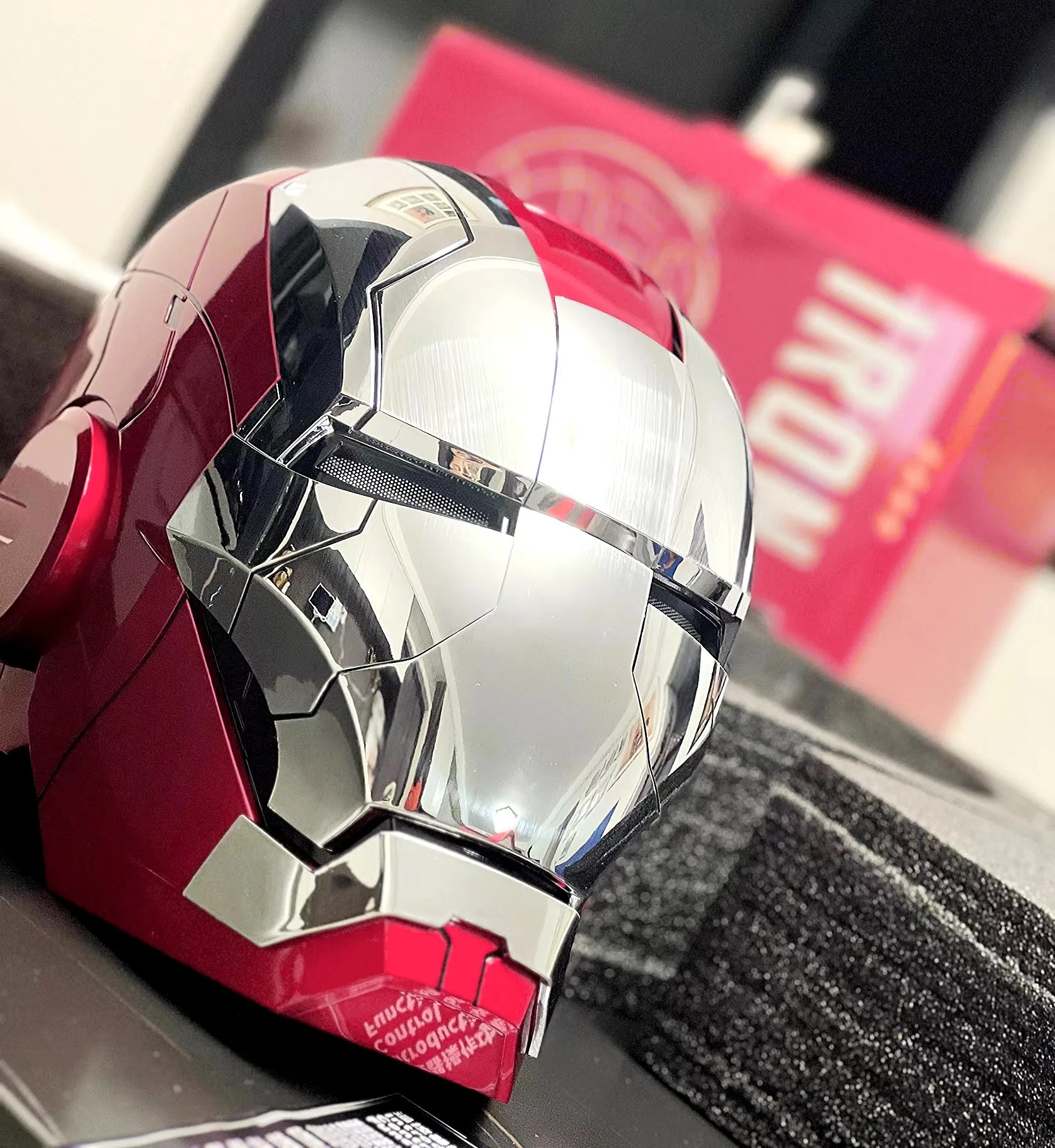 

Marvel Iron Man Mk5 Helmet Genuine Real Person 1:1 Wearable Deformable Voice Control Electric Opening And Closing Ornament Gift