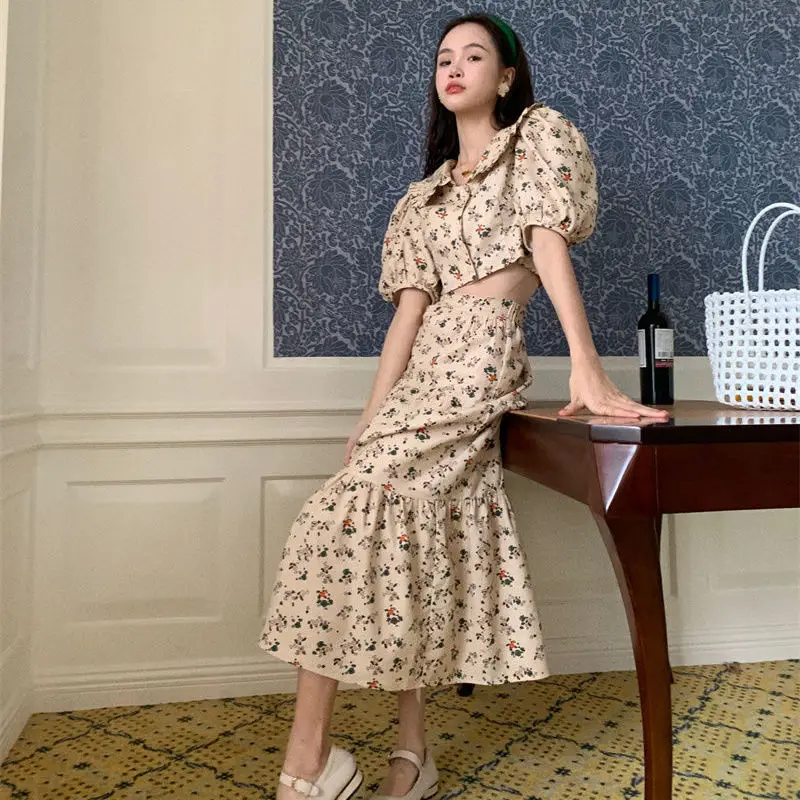 Korean girl summer new cute and gentle bubble sleeve short floral shirt high waisted A-line skirt two-piece set for women