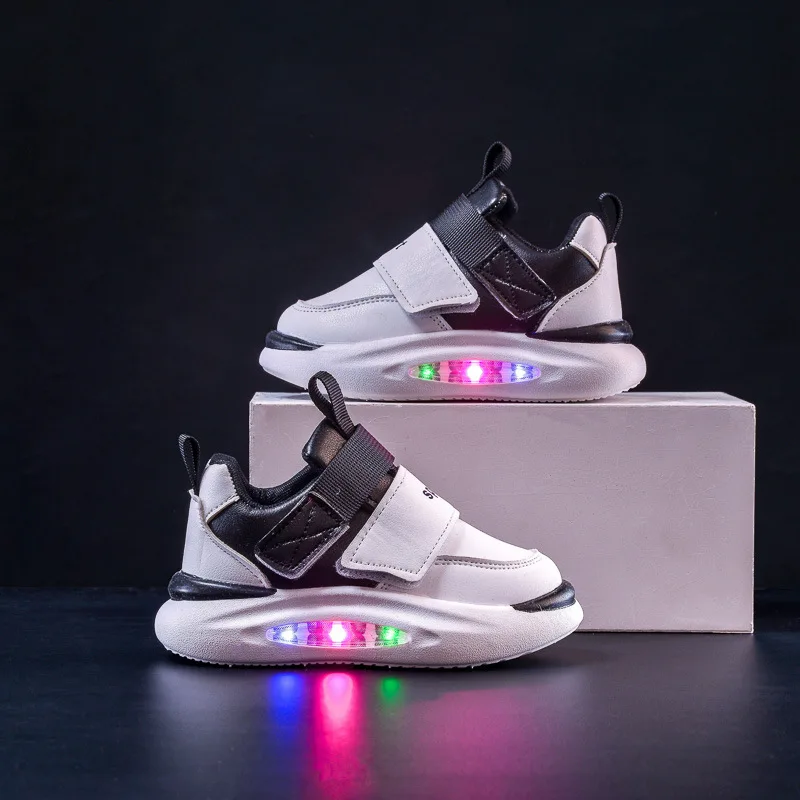 Children LED Shoes Boys Girls Fashion Lighted Casual Sneakers Spring Autumn Glowing Running Shoes Soft Sole Comfort Sports Shoes 4