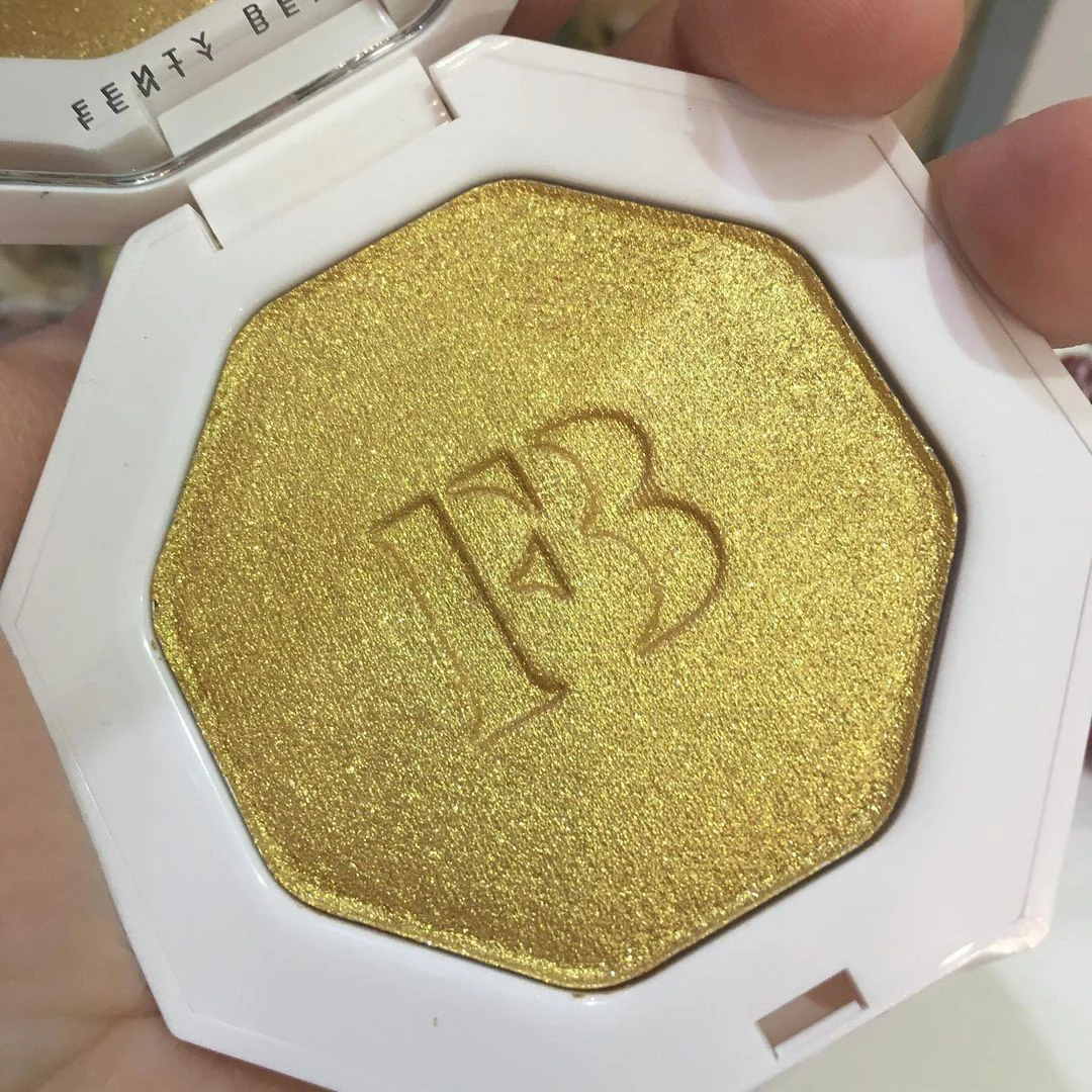 A highlight powder