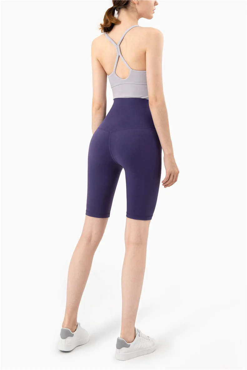 Description Picture 3 of itemNew seamless gym shorts fitness yoga short scrunch butt yoga shorts workout legging running shorts for women gym shorts🩳🩳