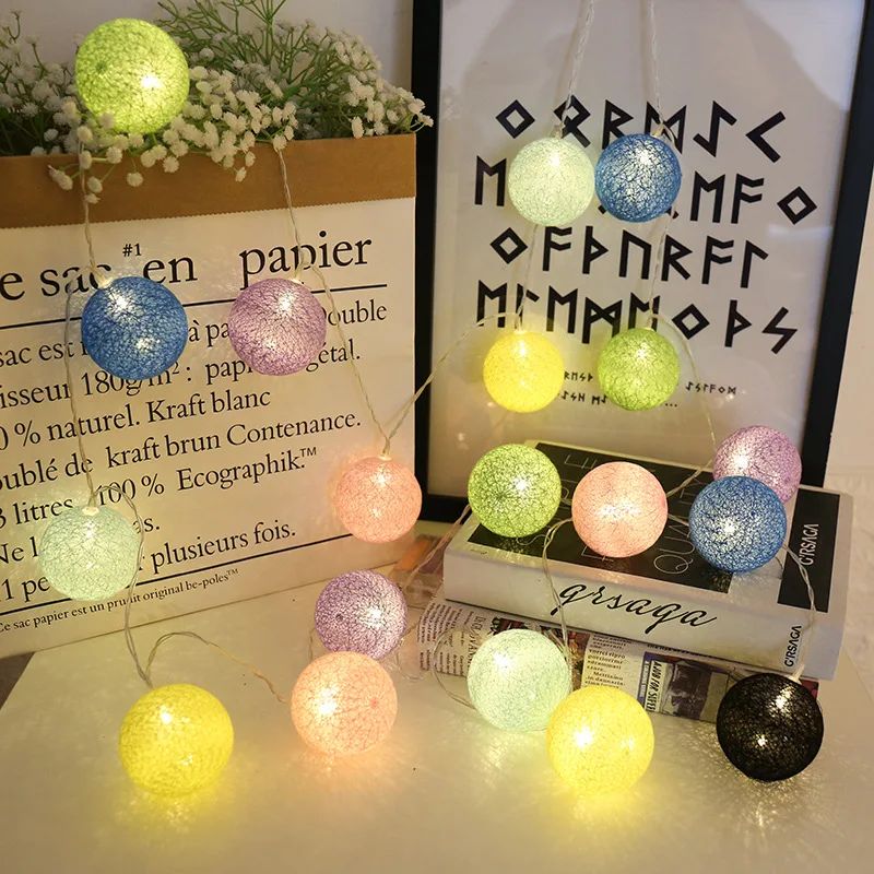 Decorazione Natalizia Cotton Ball Led String Lights Indoor Party Atmosphere Room Battery Lights Outdoor Festival Waterproof 243