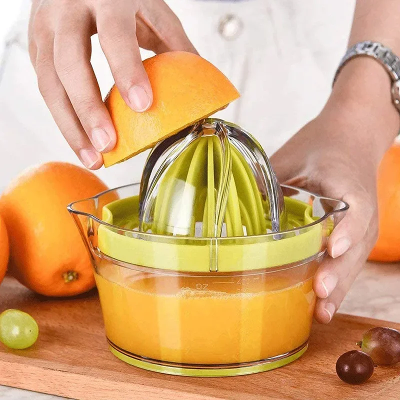 Plastic manual juicer Orange juice simple juicer Small portable small tool multifunctional lemon juicer