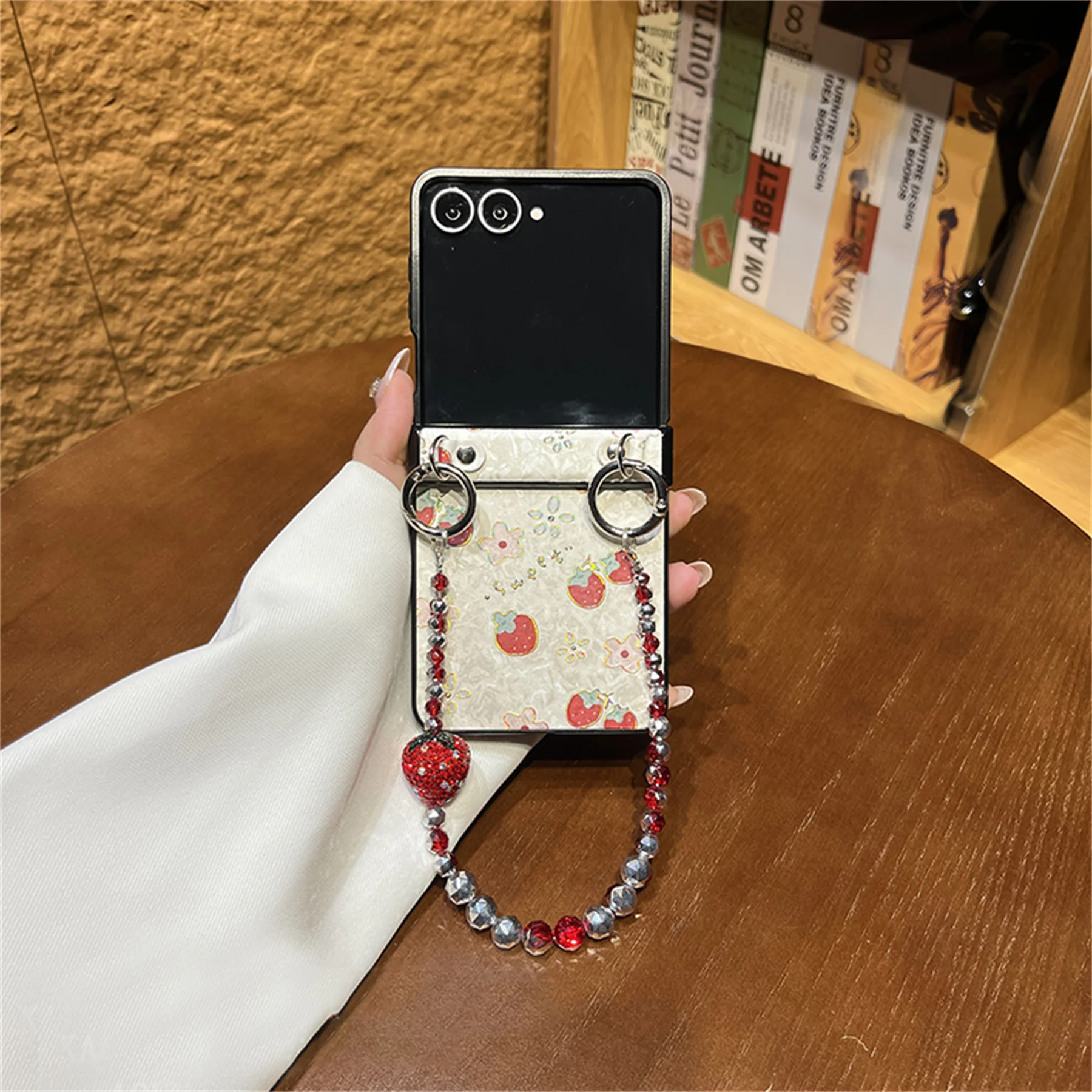 Charming Floral Glitter Phone Case with Strawberry Bracelet Chain