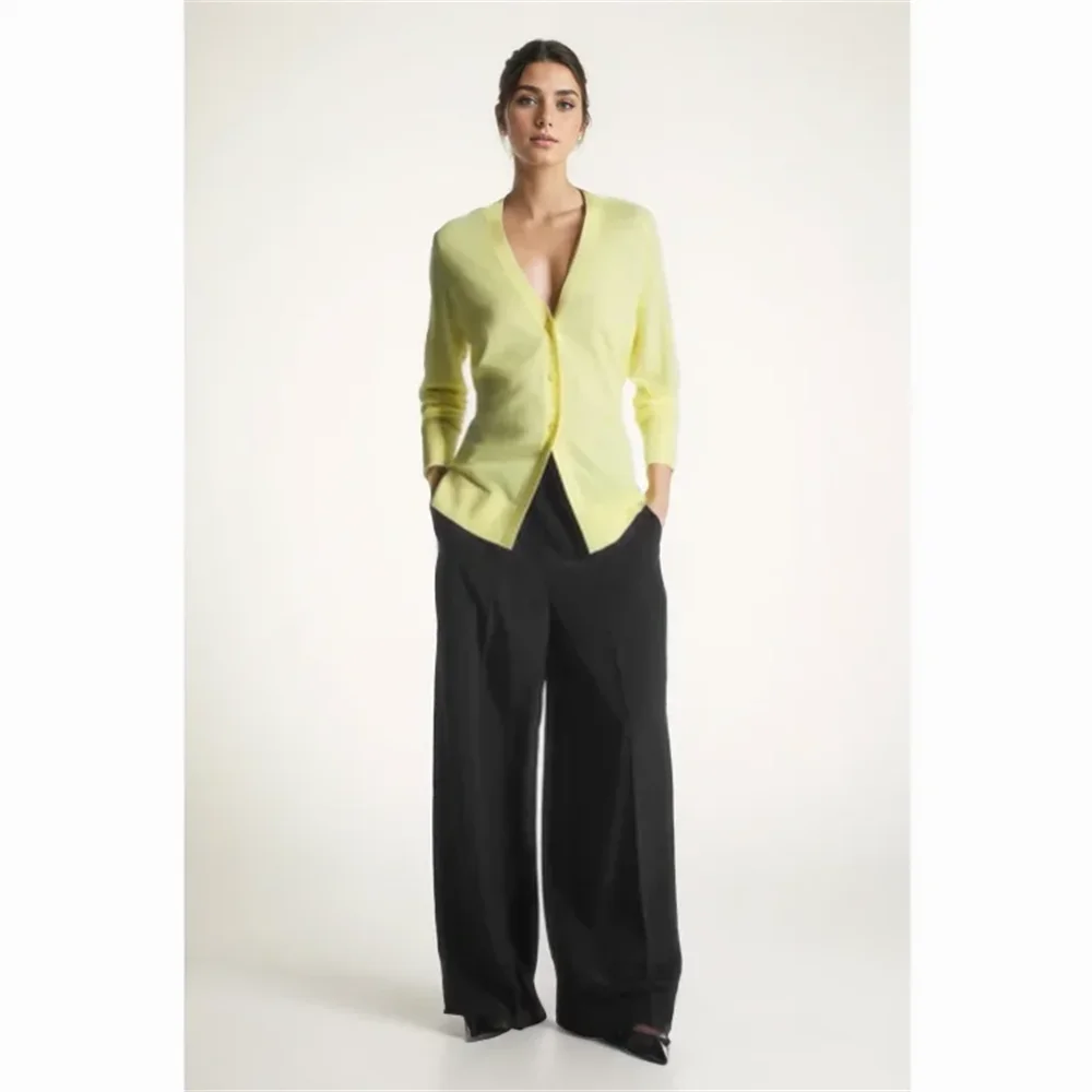 

Cos Lris 2024 Spring New Women's Fashion Versatile Slim Fit V-neck Single breasted Solid Color Cardigan