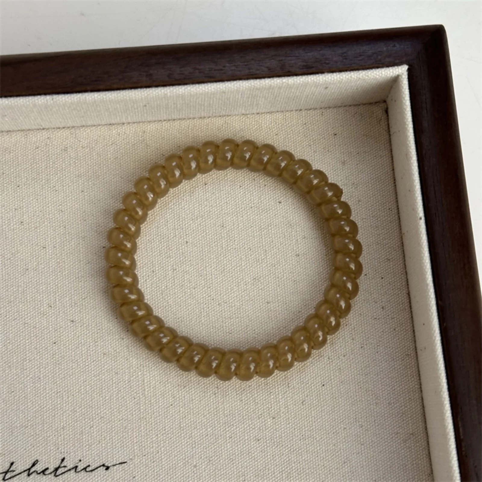 Stylish Neutral Toned Spiral Hair Ties - Durable Hair Accessories