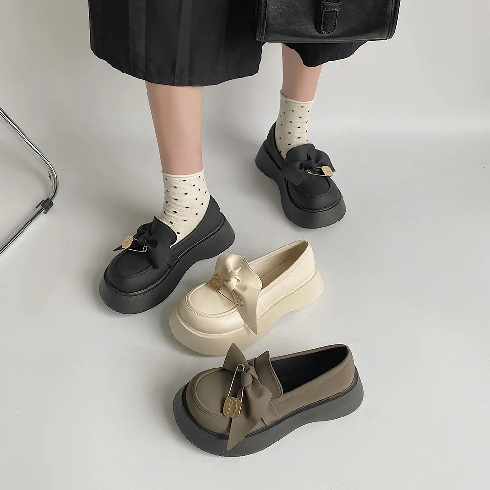 

Женские туфли с круглым носком, черные туфли на плоской подошве в британском стиле, модные оксфорды, сабо, платформа в стиле ретро, преппи, новинка 2023
