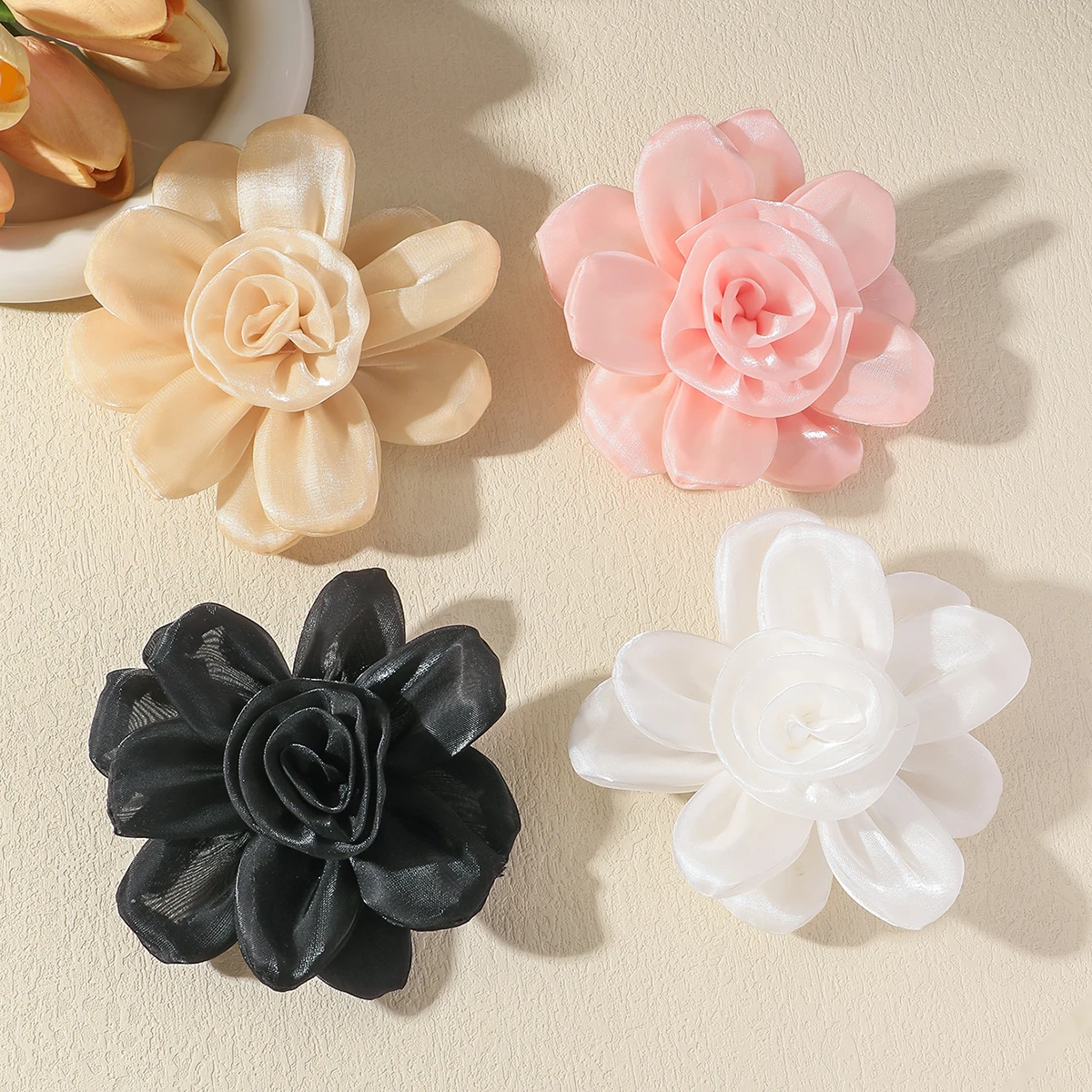 12CM New Fashion Delicate Fabric Flower Brooch for Women French Luxury Lapel Pins Party Weddings Clothing Jewelry 2025 Gifts
