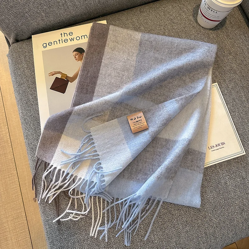 05 light blue and white plaid