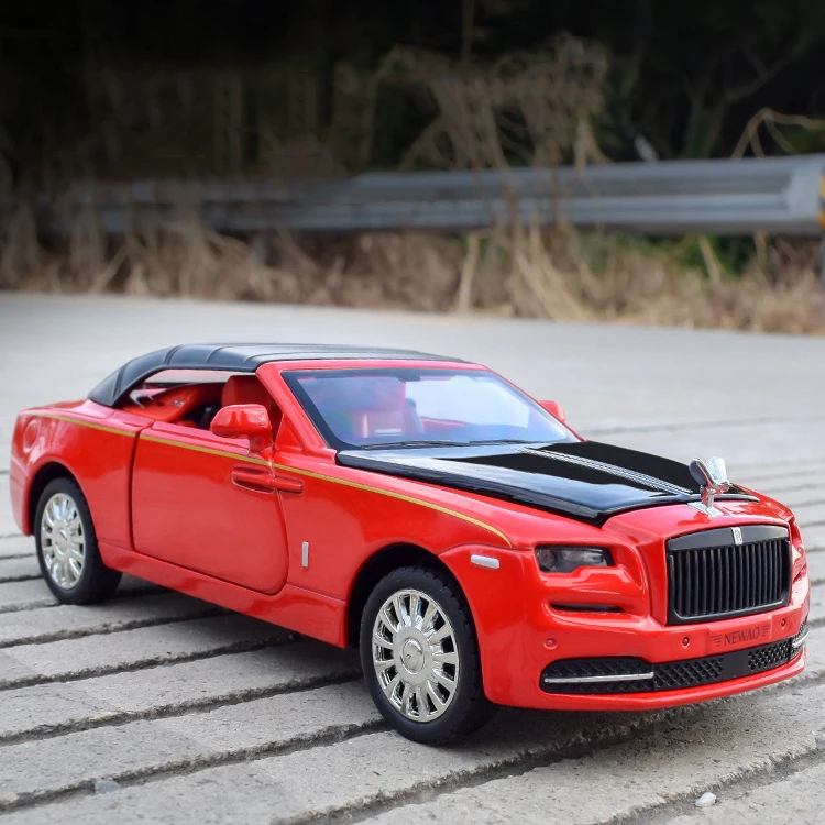 

Модель автомобиля-трансформера в масштабе 1:32, металлическая модель автомобиля в масштабе, со звуком, литым под давлением, игрушка из сплава