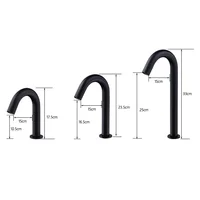 ก๊อกน้ำอ่างล้างหน้าสีดำด้านอ่างน้ำเย็นแบบเดี่ยวติดตั้งบนดาดฟ้าห้องน้ำเครื่องผสมสัญญาณอัตโนมัติเครนใช้แบตเตอรี่ 4