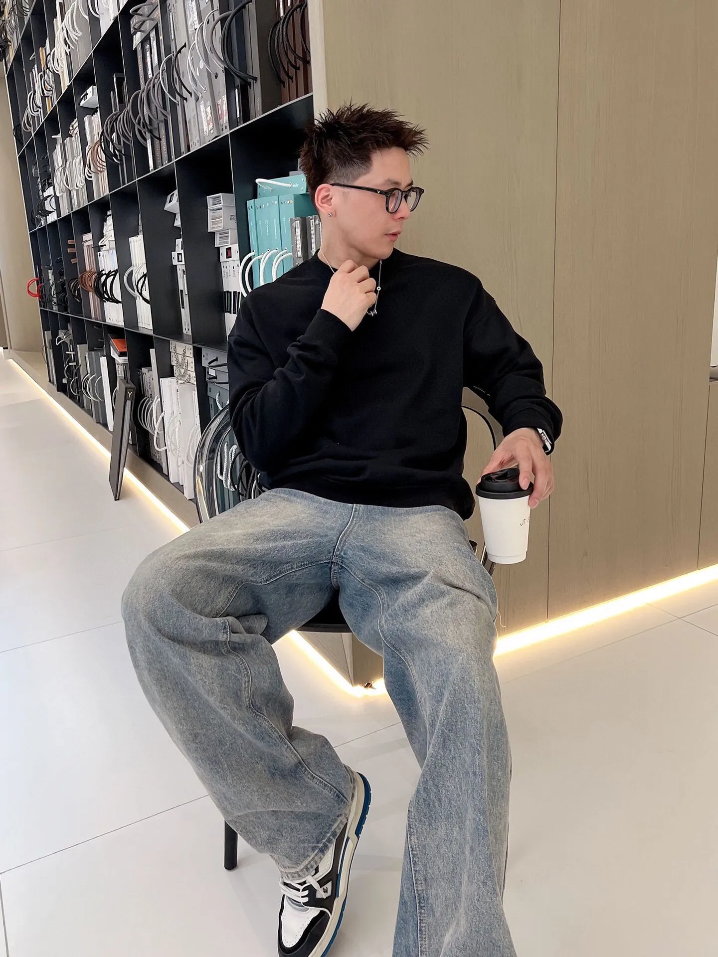 Рисунок 4 - Толстовка Y3 Yamamoto с надписью Yohji