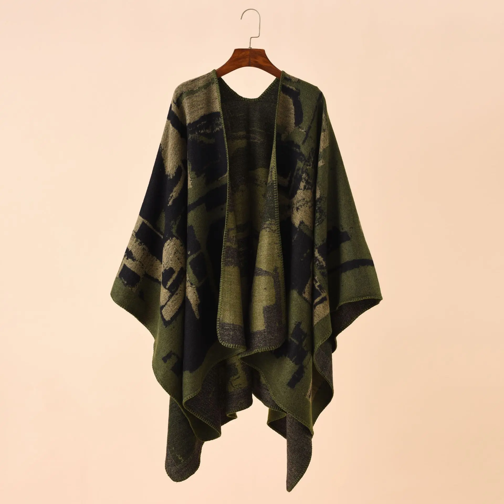 

2022 Autumn Winter Irregular Geometric Lattice Pattern Imitation Cashmere Shawl Air Conditioning Room Cloak Poncho Capes Green