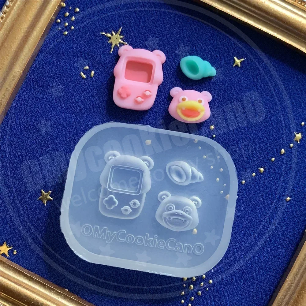 Transparent Mini Game Machine Shaker Mold for Silicone Resin Drip Film - Anime Inspired Cute Design (2025 Edition)