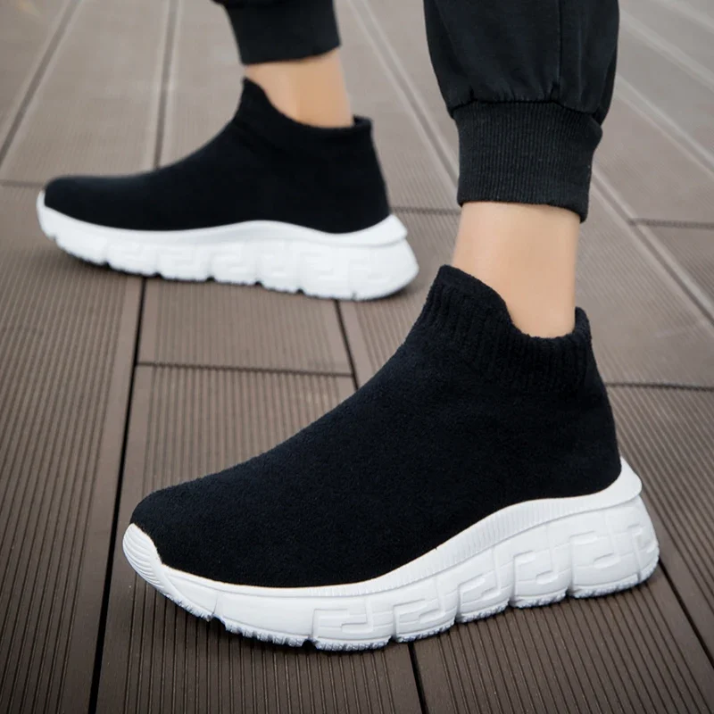 

Men's New Large Mesh Fabric Top Casual Shoes Women High Elastic Wear-Resistant Sole Warm Comfortable Couple Sneakers