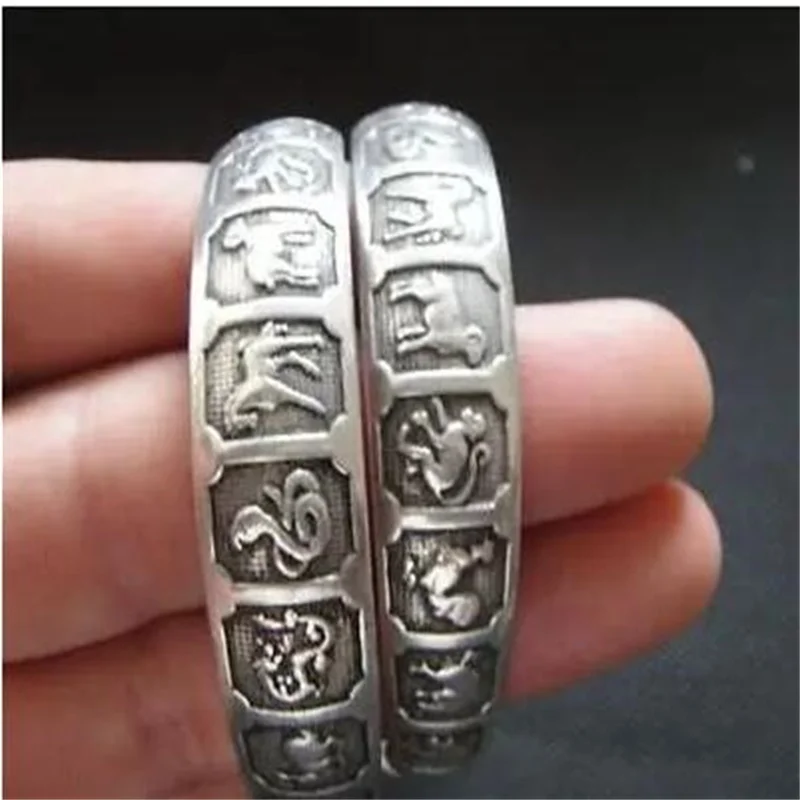 

OLD HANDWORK MIAO SILVER CARVED LUCKY CHINESE ZODIAC ADJUST BRACELET BANGLE
