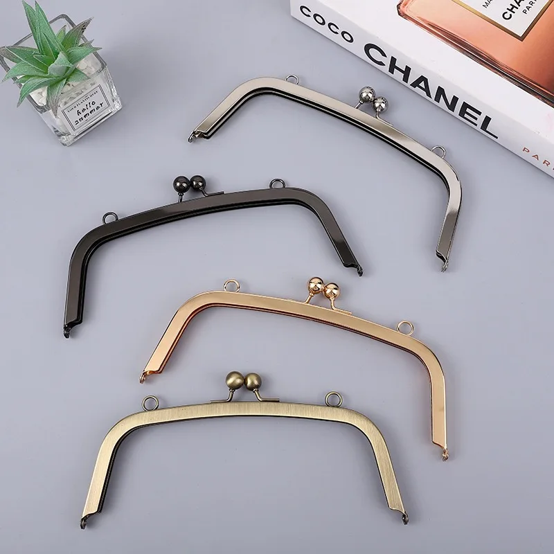 Рисунок 4 - Металлическая рамка для кошелька «сделай сам»