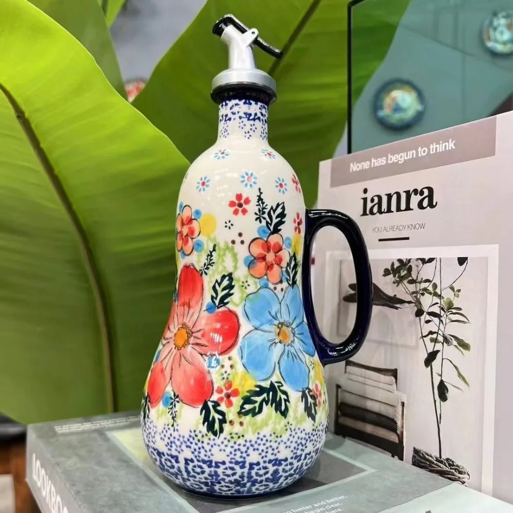 Ceramic Oil Pot household Anti-hanging Leak-proof Vegetable Oil Bottle Kitchen High Temperature Peanut Soy Sauce Vinegar Pots oil dispenser