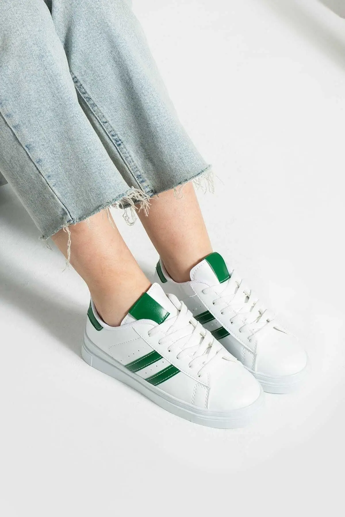 Unisex Sports Sneakers Shoes