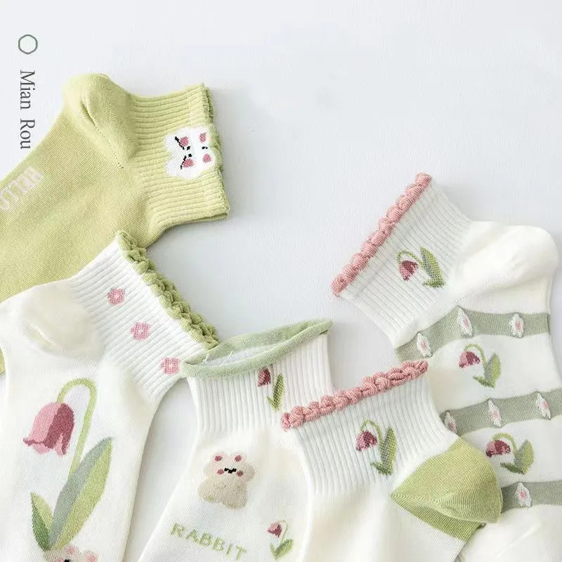 5 Paar Frauen Baumwolle Blumen Cartoon süße Socken Set Frühling Sommer weibliche Mädchen atmungsaktive Studenten kurze Socken Set für Frauen – Detail 1