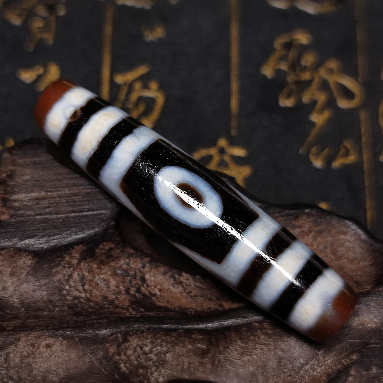 

Tibetan 3 Eyes Totem 58mm Weathered High Oily Black/White Red Meat Agate Dzi Beads Necklace Pendant for Men&Women Free Shipping