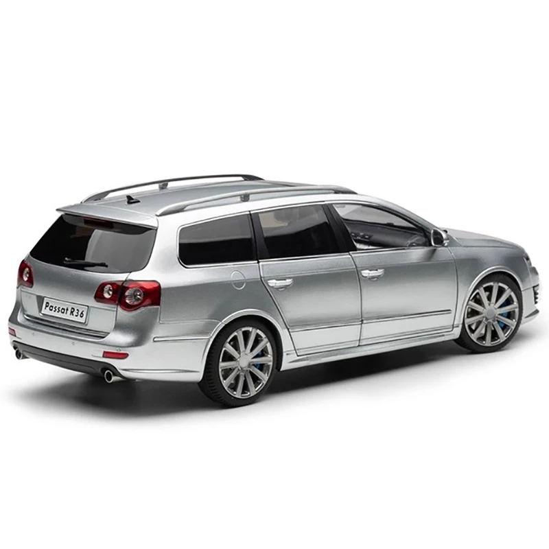 ダイキャスト 1:18 スケール パサート R36 ステーションワゴン モデル