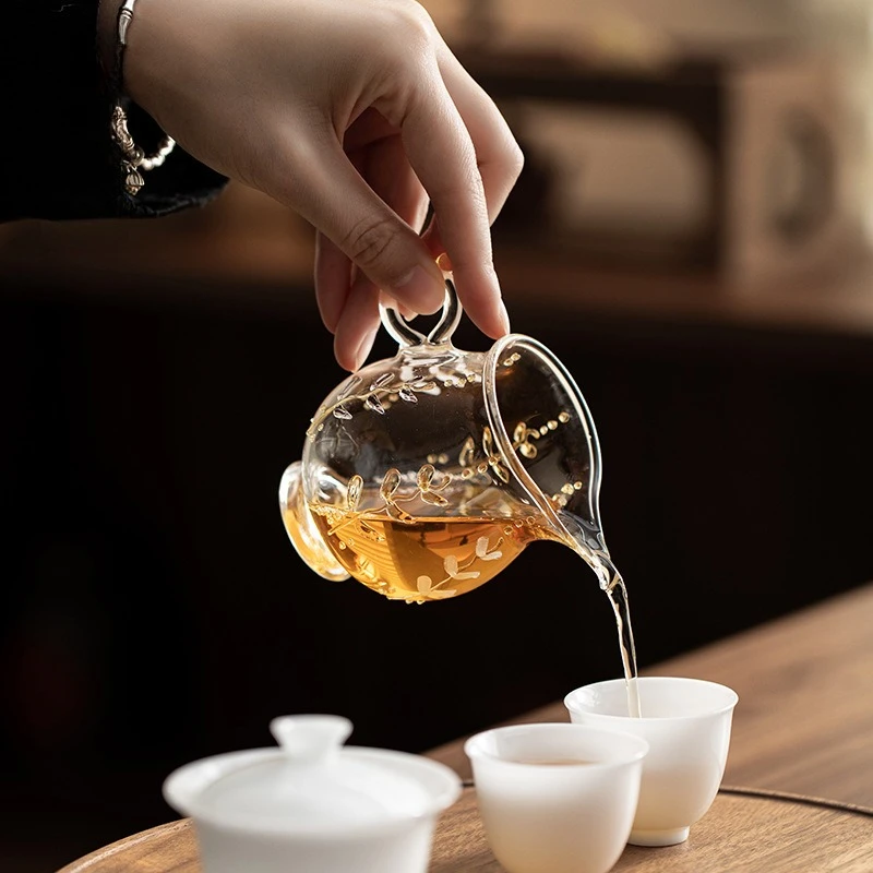 Wisteria flower fair cup high borosilicate heat-resistant tea dispenser highend threedimensional flower tea ceremony accessories