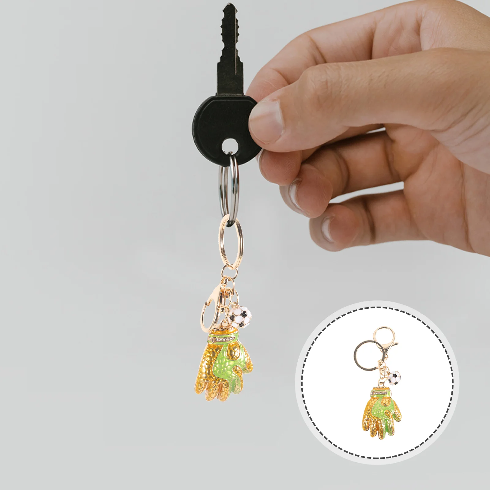 Golden Football Goalkeeper Gloves Keychain Lightweight Fine Workmanship Team Sports Souvenirs Gifts Decorative Pendant Backpack
