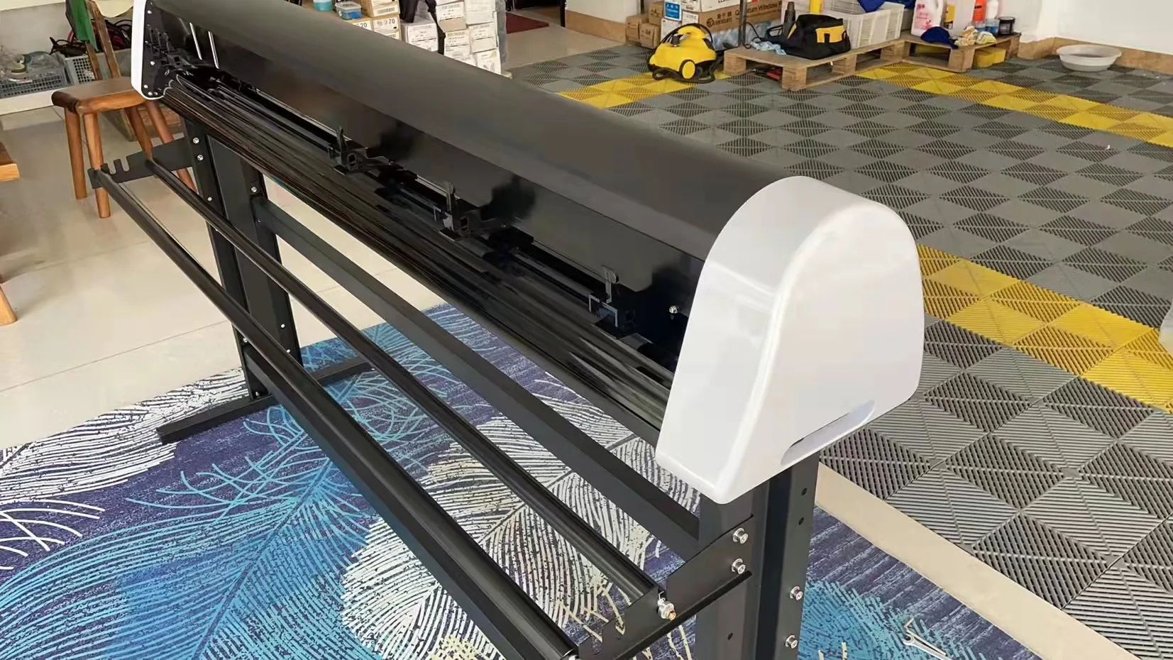 

Best Quality Sticker Plotter With Optional Engraving Tool