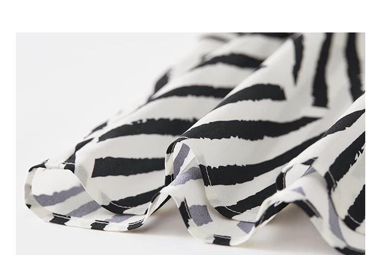 SENTUBILA Women Elegant Print Chiffon Blouses and Tops 2025 Contrast Striped Round Neck Puff Sleeve Loose Autumn Shirts 133V5130