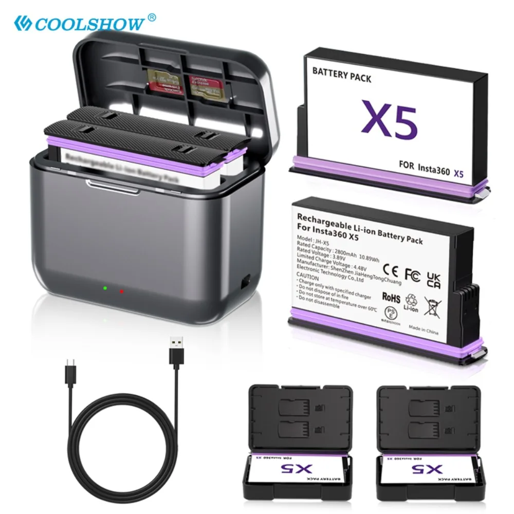 Caméra action 360° avec chargeur et batteries, prix pas cher, posée sur fond blanc.