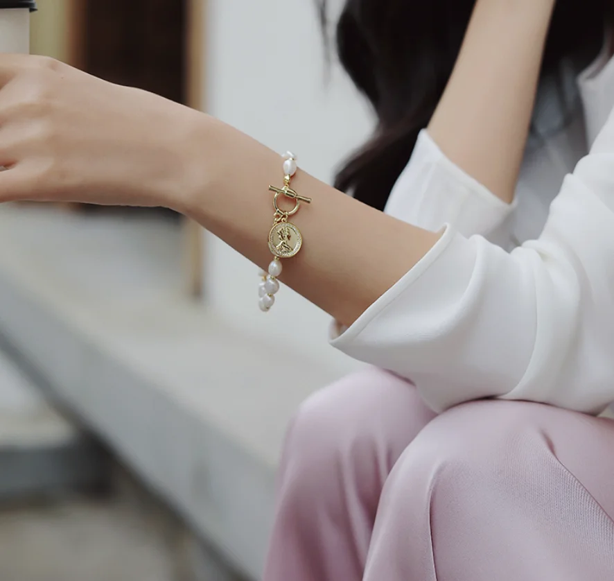 2023 new Natural shaped Baroque Coin Pendant pearl simple trend Bracelet for women Fashion Jewelry